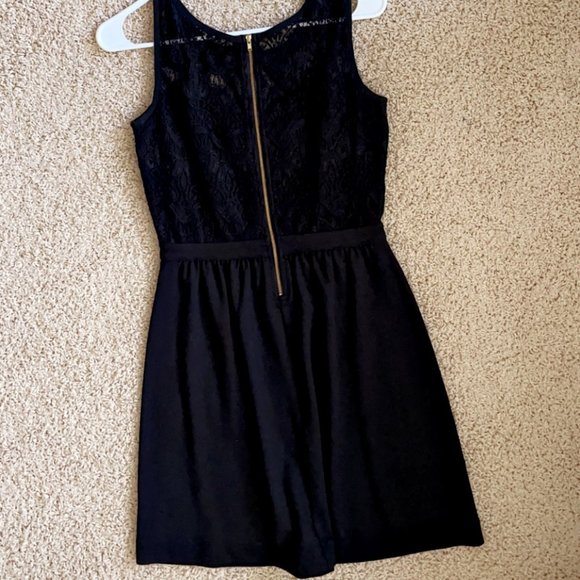 Lilly Pulitzer Rhea Black Ponte Placed Lace Dress Small - Picture 3 of 5